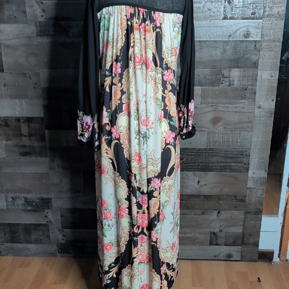 Aratta Black Duster with Multicolor Embroidery - Picture 4 of 9